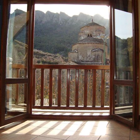 Apartamentos Turisticos San Juan De La Pena Santa Cruz de la Serós エクステリア 写真
