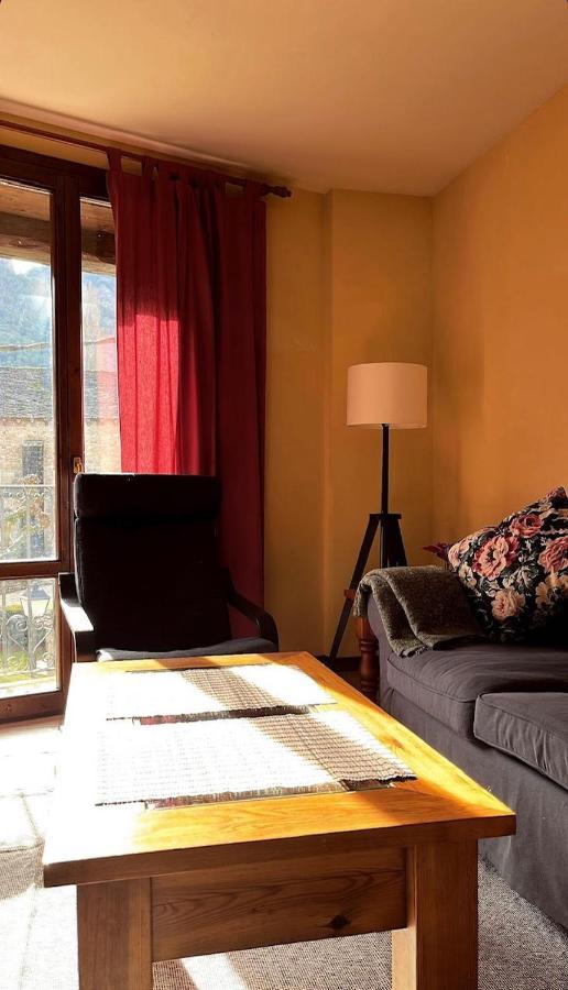 Apartamentos Turisticos San Juan De La Pena Santa Cruz de la Serós エクステリア 写真