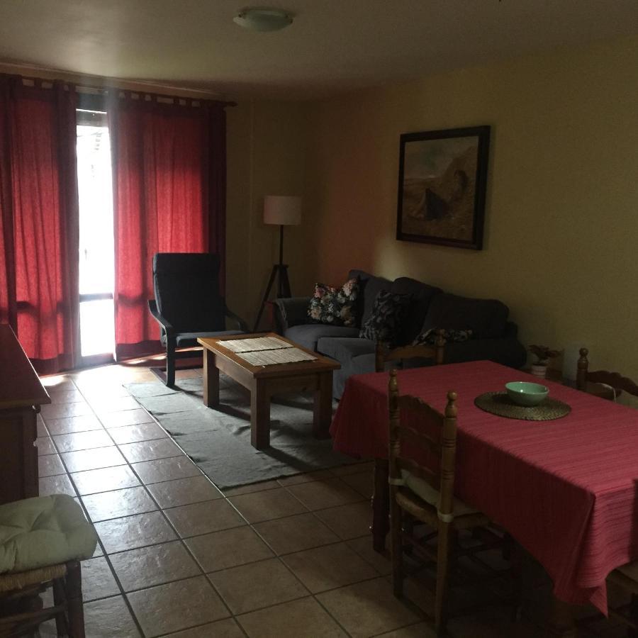 Apartamentos Turisticos San Juan De La Pena Santa Cruz de la Serós エクステリア 写真