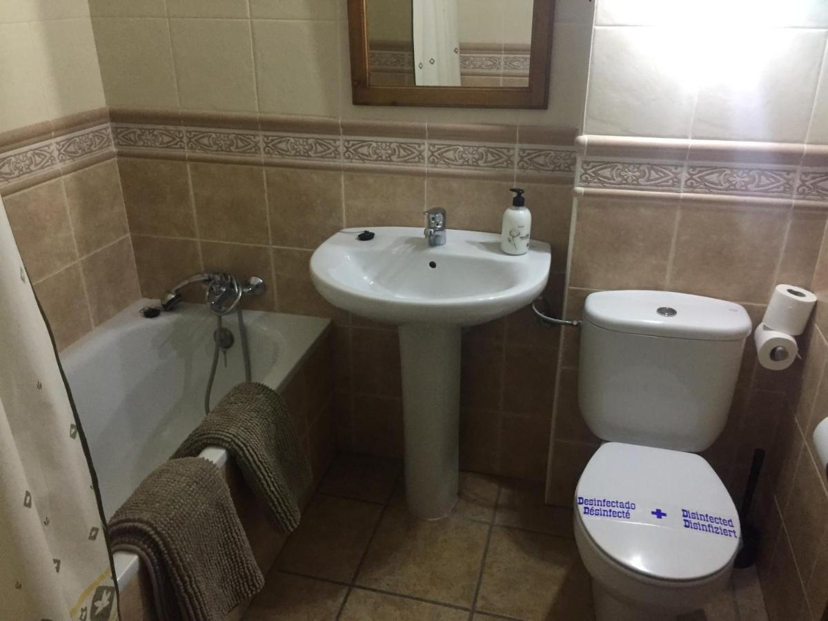 Apartamentos Turisticos San Juan De La Pena Santa Cruz de la Serós エクステリア 写真