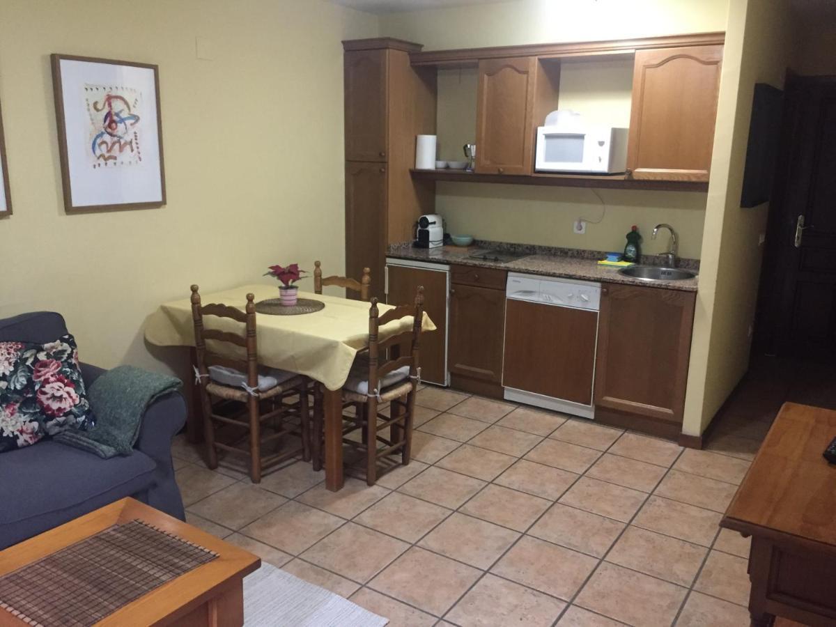 Apartamentos Turisticos San Juan De La Pena Santa Cruz de la Serós エクステリア 写真