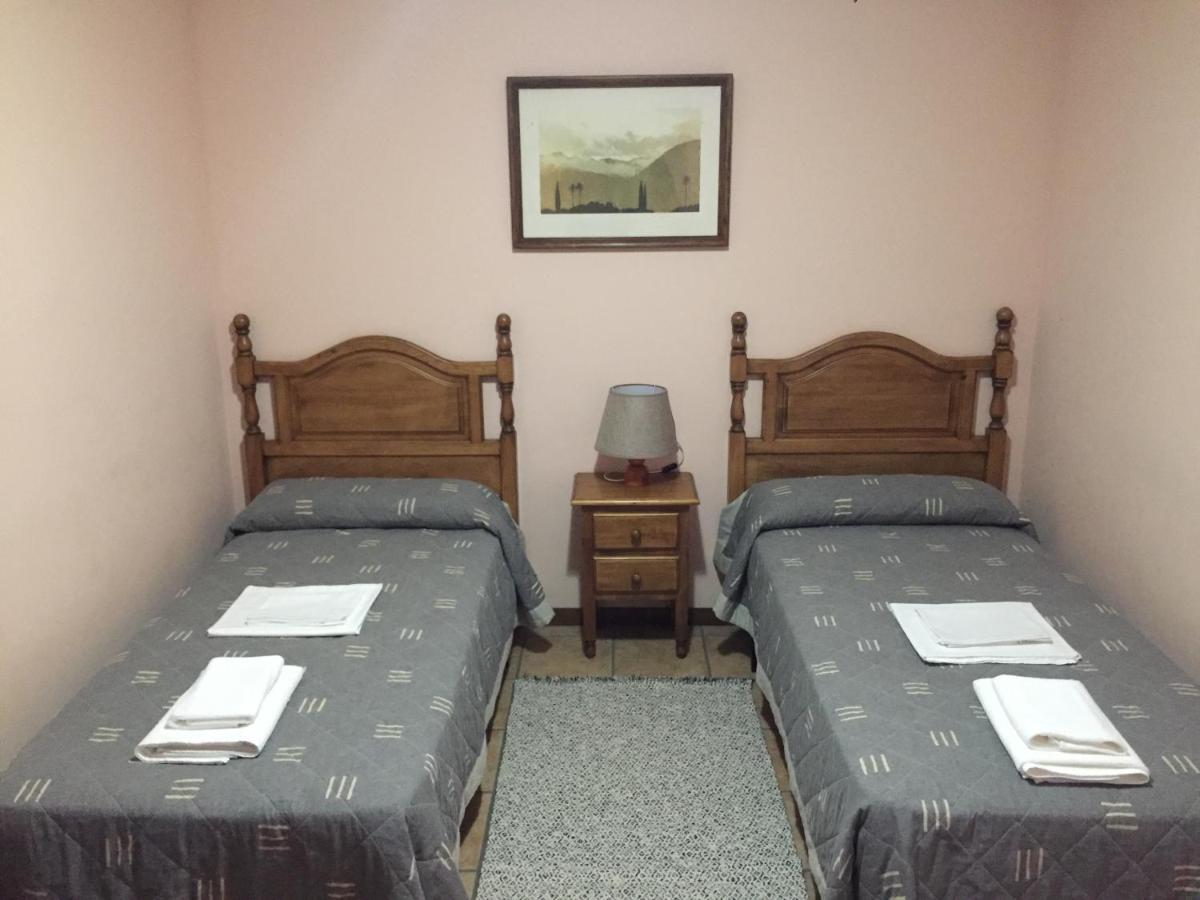 Apartamentos Turisticos San Juan De La Pena Santa Cruz de la Serós エクステリア 写真