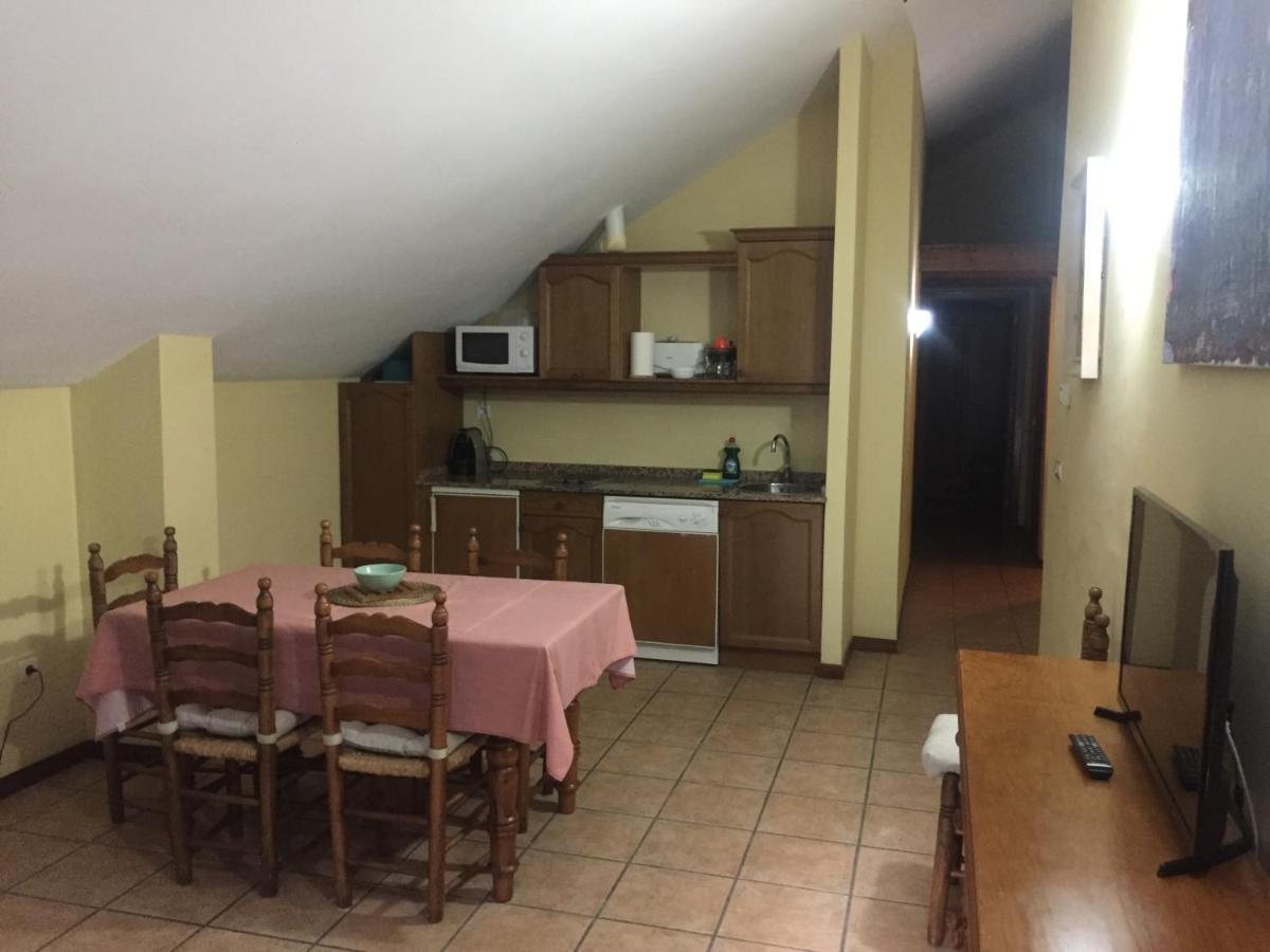 Apartamentos Turisticos San Juan De La Pena Santa Cruz de la Serós エクステリア 写真