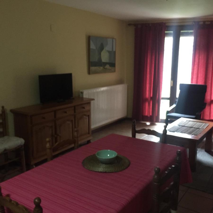 Apartamentos Turisticos San Juan De La Pena Santa Cruz de la Serós エクステリア 写真